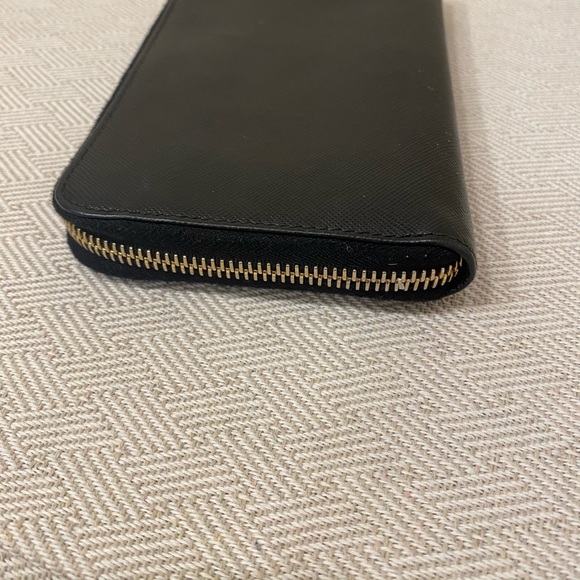 Prada Large Saffiano Zippered Wallet - Picture 6 of 13